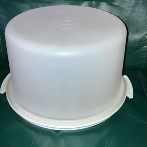 Tupperware vintage Cake holder